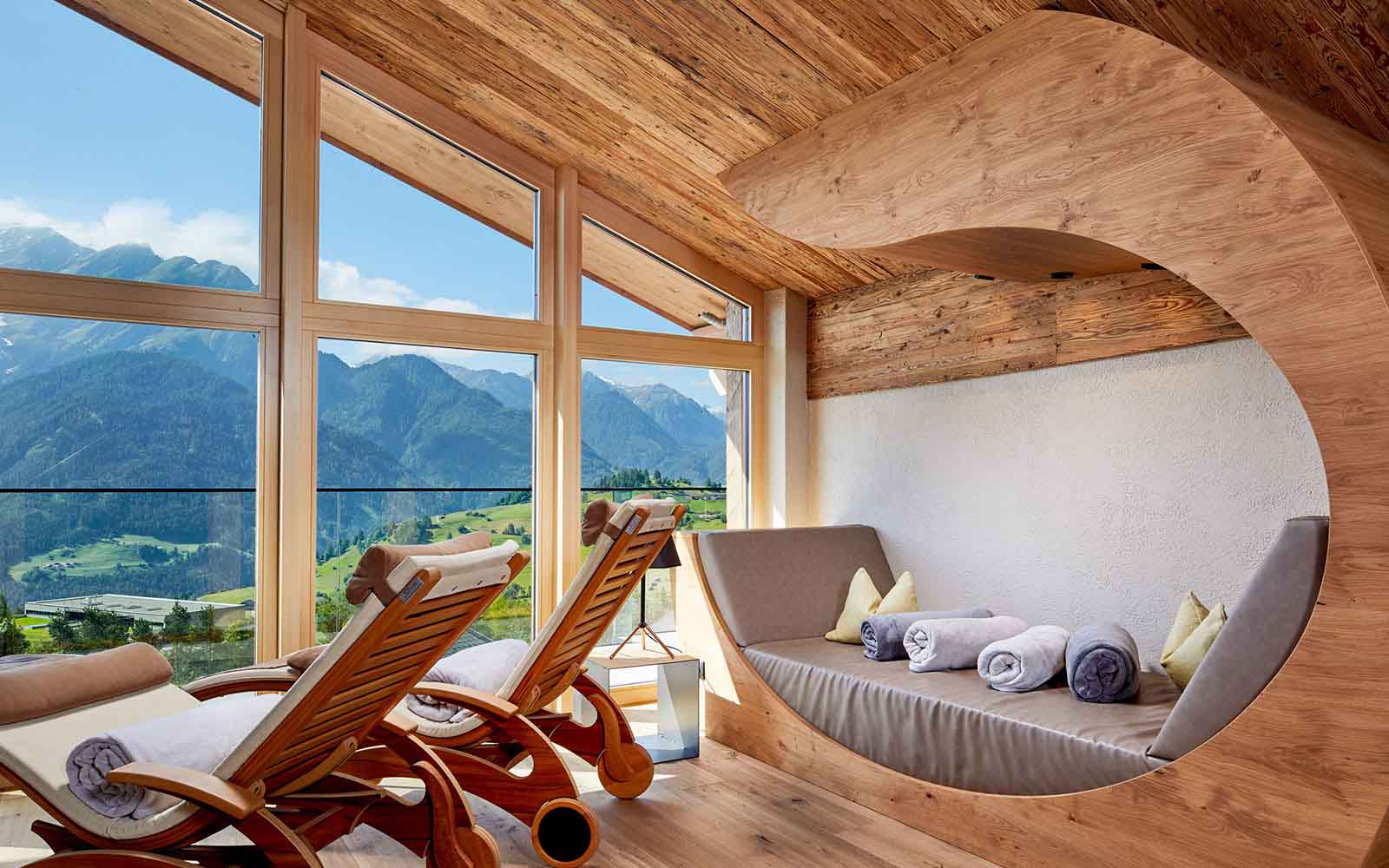 Hotel Tirol Fiss Serfaus-Ladis-Fiss Tyrol Austria Lifestyle-Hotel Winter Holidays Skiing New fourth floor Gipfel SPA