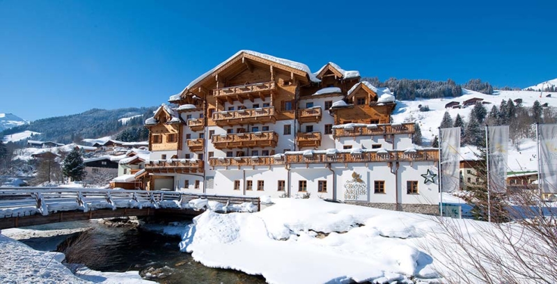 Sunshine skiing at the best ski hotels | Press release | Niche Destinations